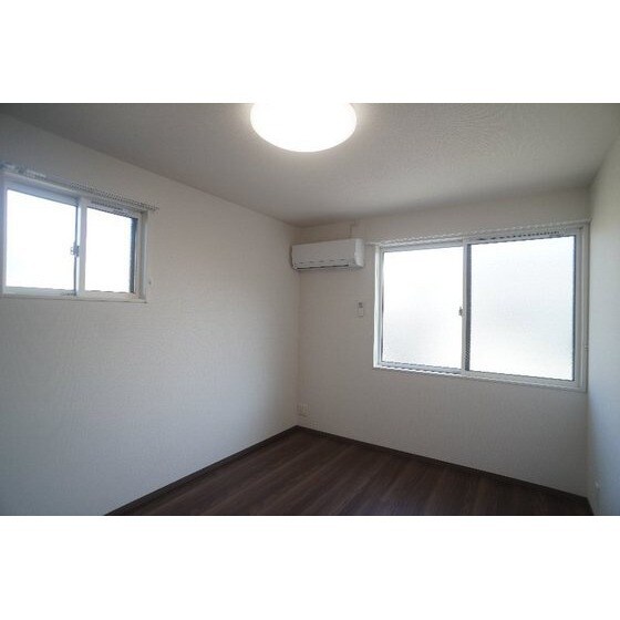 ラ・フルール紅雲の物件内観写真