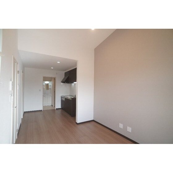 ＳＯＵＴＨ－ＧＡＲＡＧＥの物件内観写真