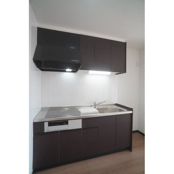 ＳＯＵＴＨ－ＧＡＲＡＧＥの物件内観写真