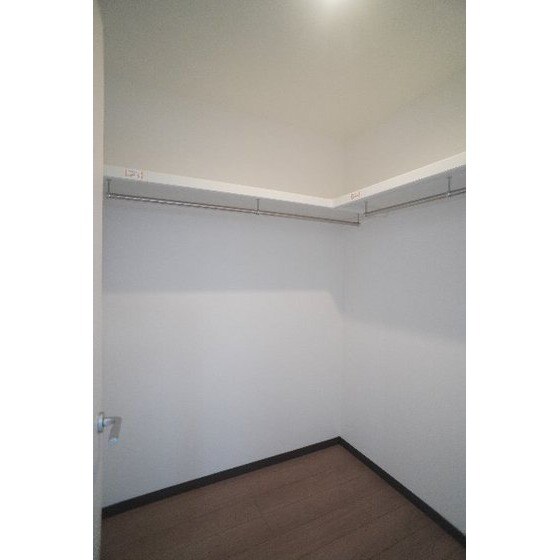 ＳＯＵＴＨ－ＧＡＲＡＧＥの物件内観写真