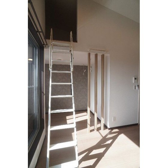 ＳＯＵＴＨ－ＧＡＲＡＧＥの物件内観写真