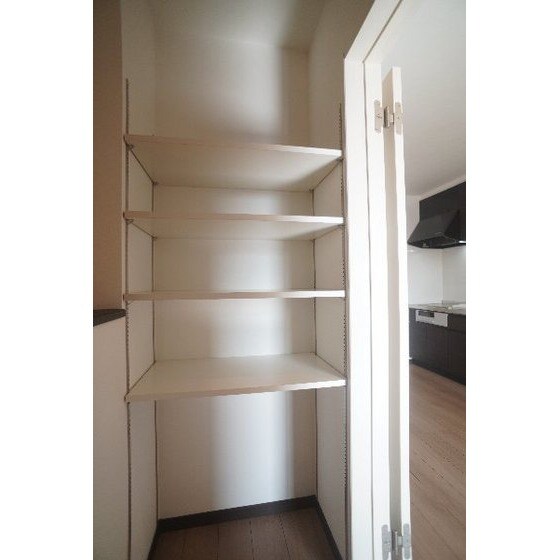 ＳＯＵＴＨ－ＧＡＲＡＧＥの物件内観写真