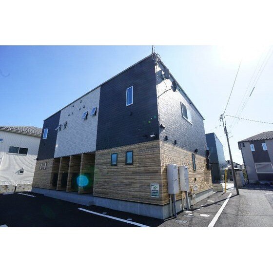 フィオーレ富久の物件外観写真