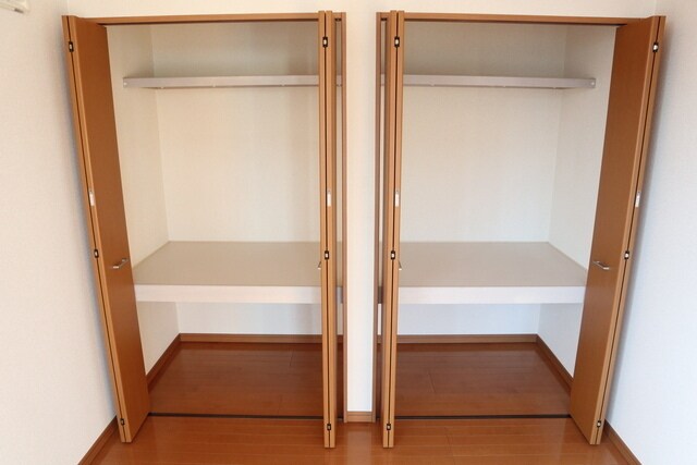 アヴァンセ栗生の物件内観写真