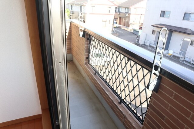 アヴァンセ栗生の物件内観写真