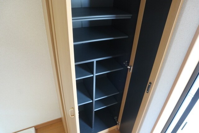 サゥーヂビバⅠの物件内観写真