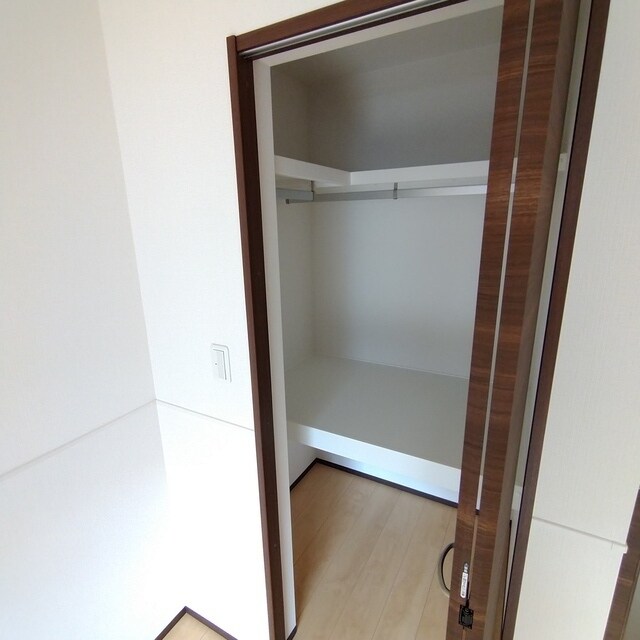 ウルス花京院Ｂの物件内観写真