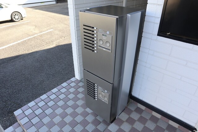 クレセール南吉成弐番館の物件外観写真