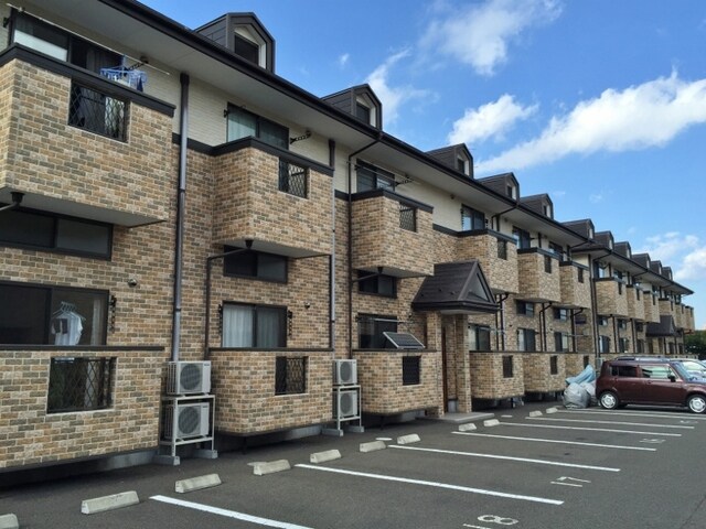 エスポワール・シャトー愛子 Ⅰの物件外観写真