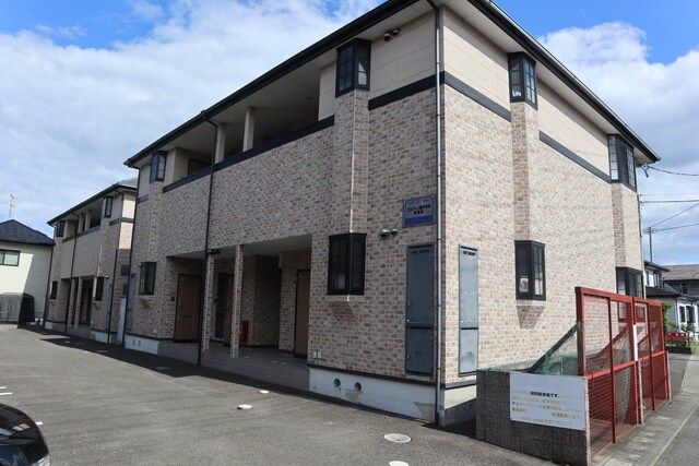 エルマーノ愛子中央２の物件外観写真