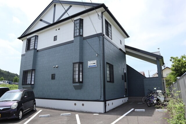 シュトラール弐番館の物件外観写真