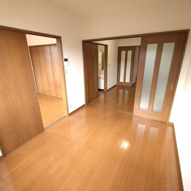 シュトラール弐番館の物件内観写真