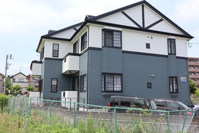 シュトラール弐番館の物件外観写真