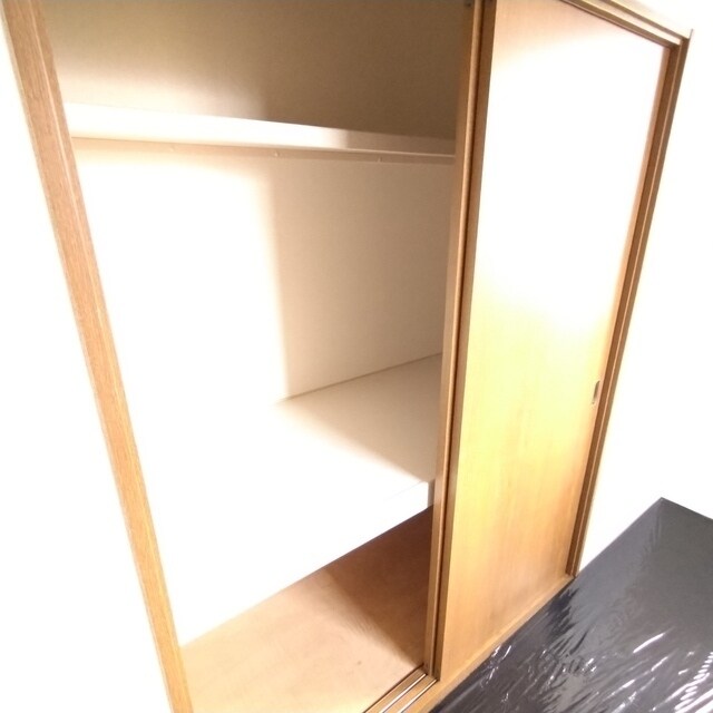 シュトラール弐番館の物件内観写真