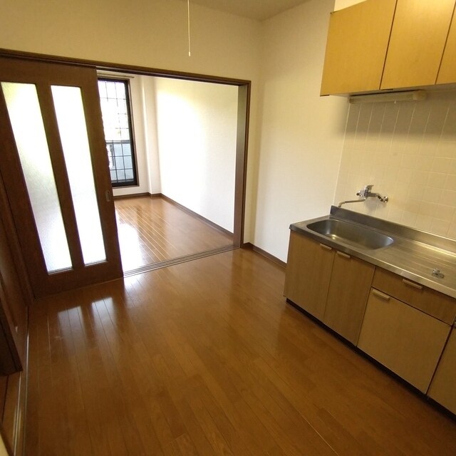 シュトラール弐番館の物件内観写真