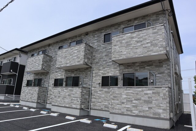 リベルテ栗生の物件外観写真