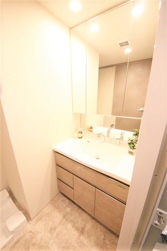 SK RESIDENCES SHINSAIBASHIの物件内観写真