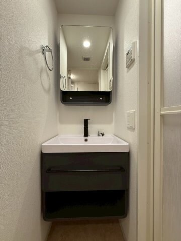 セレニテ難波グランデノールの物件内観写真