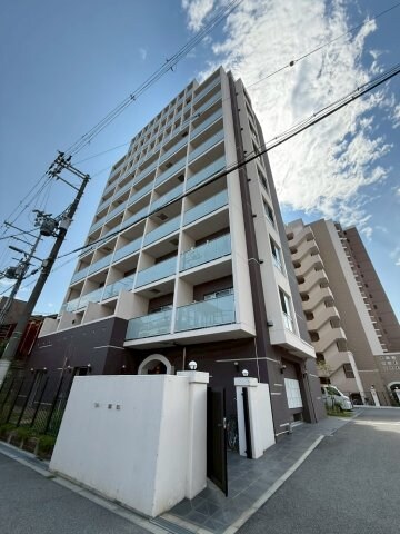 コーラルポワント難波WESTの物件外観写真