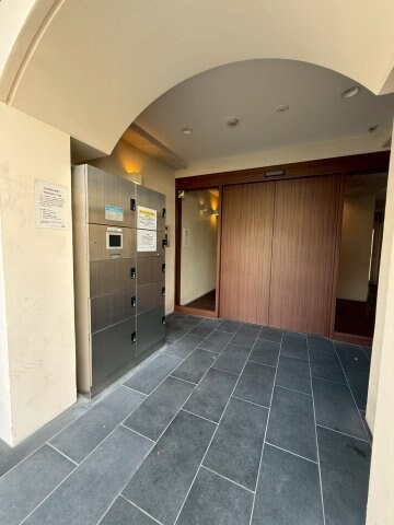 コーラルポワント難波WESTの物件外観写真