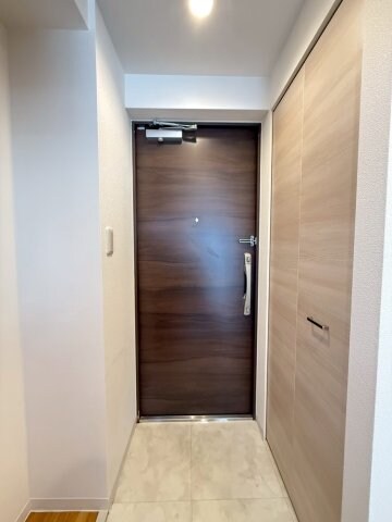 コーラルポワント難波WESTの物件内観写真