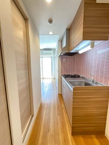 コーラルポワント難波WESTの物件内観写真