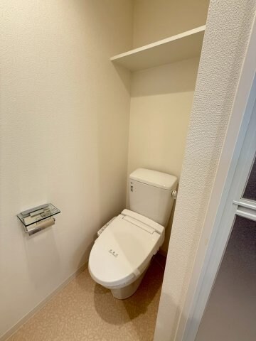 コーラルポワント難波WESTの物件内観写真