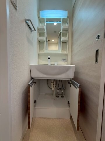 コーラルポワント難波WESTの物件内観写真