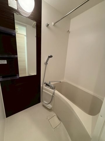 コーラルポワント難波WESTの物件内観写真