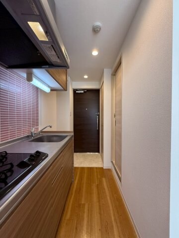 コーラルポワント難波WESTの物件内観写真