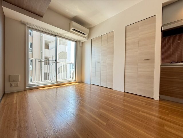 コーラルポワント難波WESTの物件内観写真