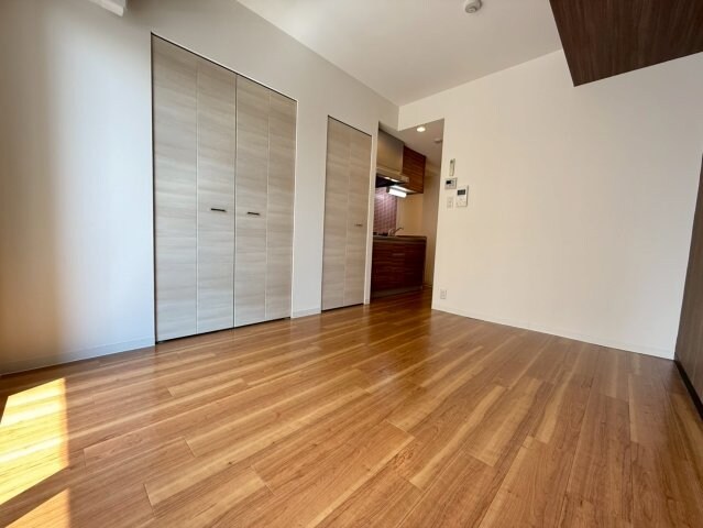 コーラルポワント難波WESTの物件内観写真