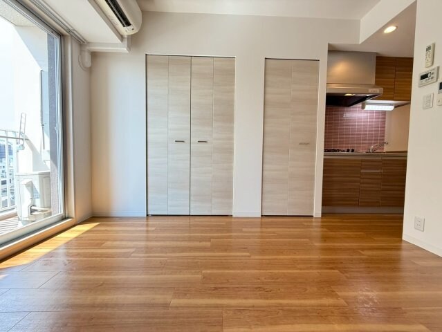 コーラルポワント難波WESTの物件内観写真