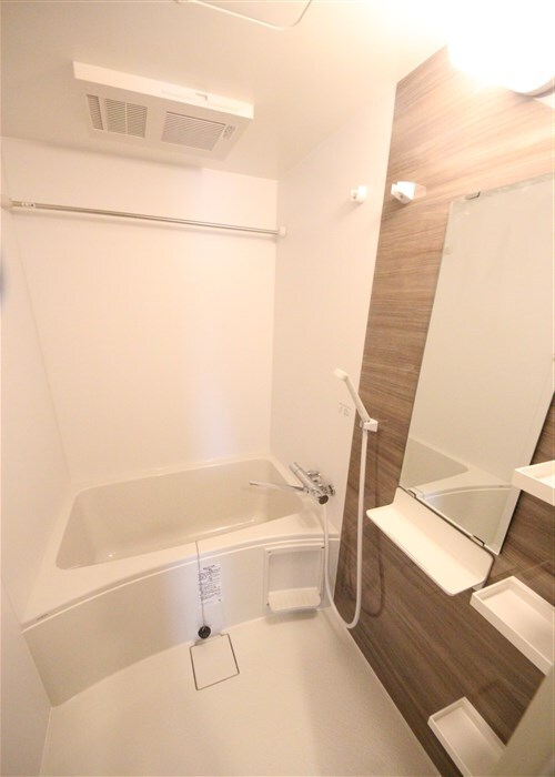 セレニテ難波グランデシュッドの物件内観写真