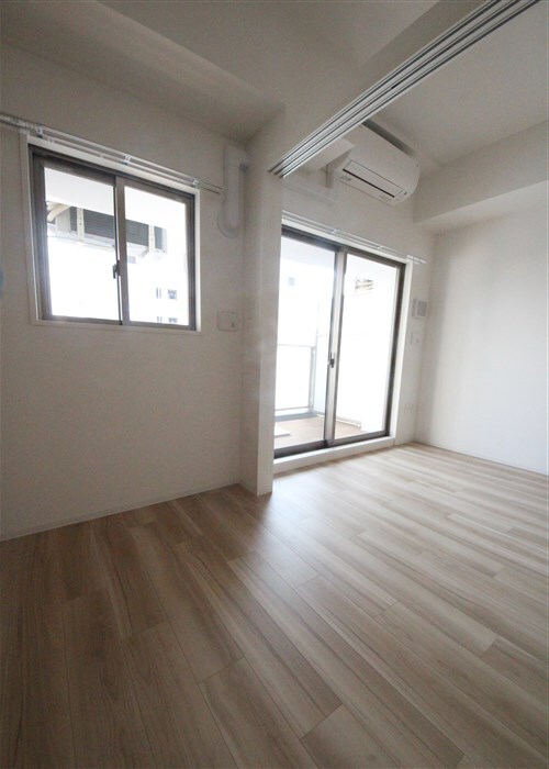 セレニテ難波グランデシュッドの物件内観写真