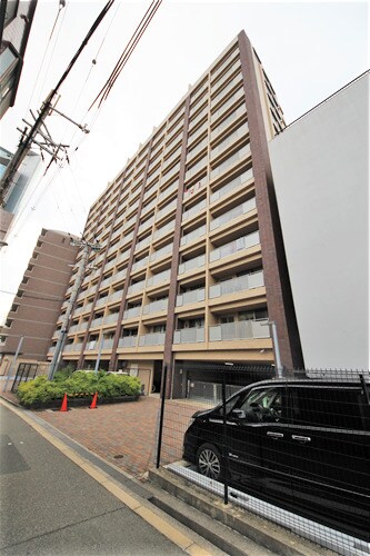 アーバンフラッツ西中島の物件外観写真