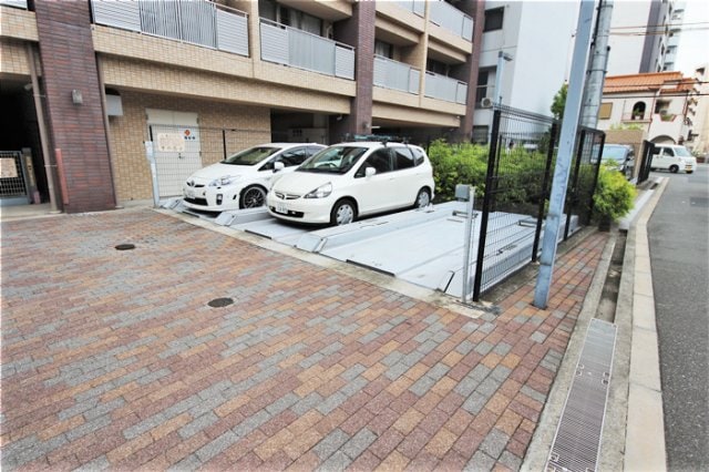 アーバンフラッツ西中島の物件外観写真