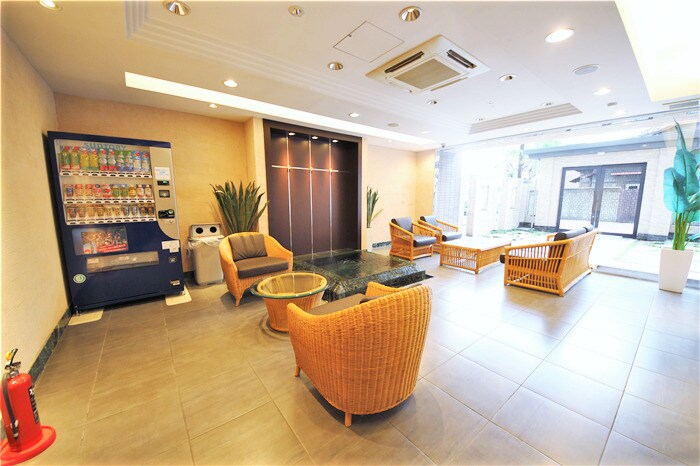 アーバンフラッツ西中島の物件外観写真