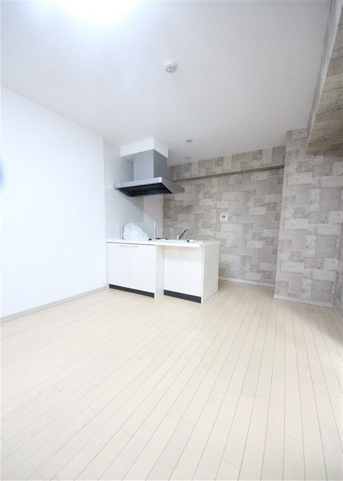 インボイス難波南レジデンスの物件内観写真