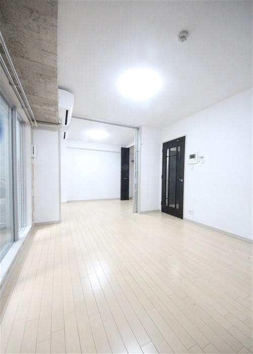 インボイス難波南レジデンスの物件内観写真