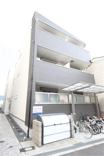 セレニティ田川北A棟の物件外観写真