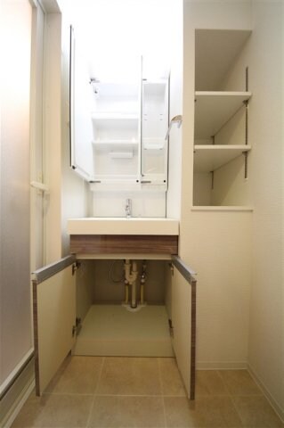 コンフォリア心斎橋EASTの物件内観写真