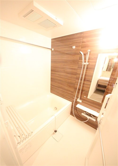 セレニテフラン本町の物件内観写真