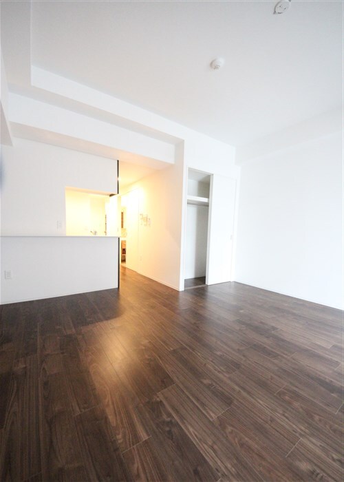 セレニテフラン本町の物件内観写真