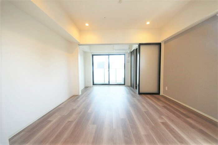 シーズンフラッツ阿波座の物件内観写真