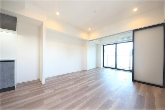 シーズンフラッツ阿波座の物件内観写真