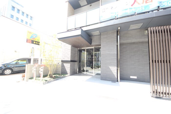 シーズンフラッツ阿波座の物件外観写真