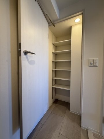 コンフォリア・リヴ南森町Ⅱの物件内観写真