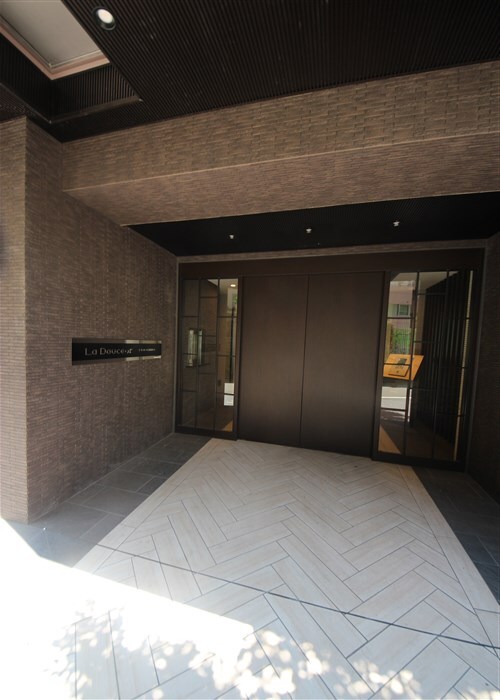 LaDouceur梅田Westの物件外観写真