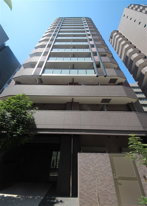 LaDouceur梅田Westの物件外観写真